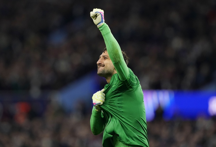 开云体育下载-杜加里：看看巴黎如此对待多纳鲁马，也难怪现在的球员不讲忠诚了